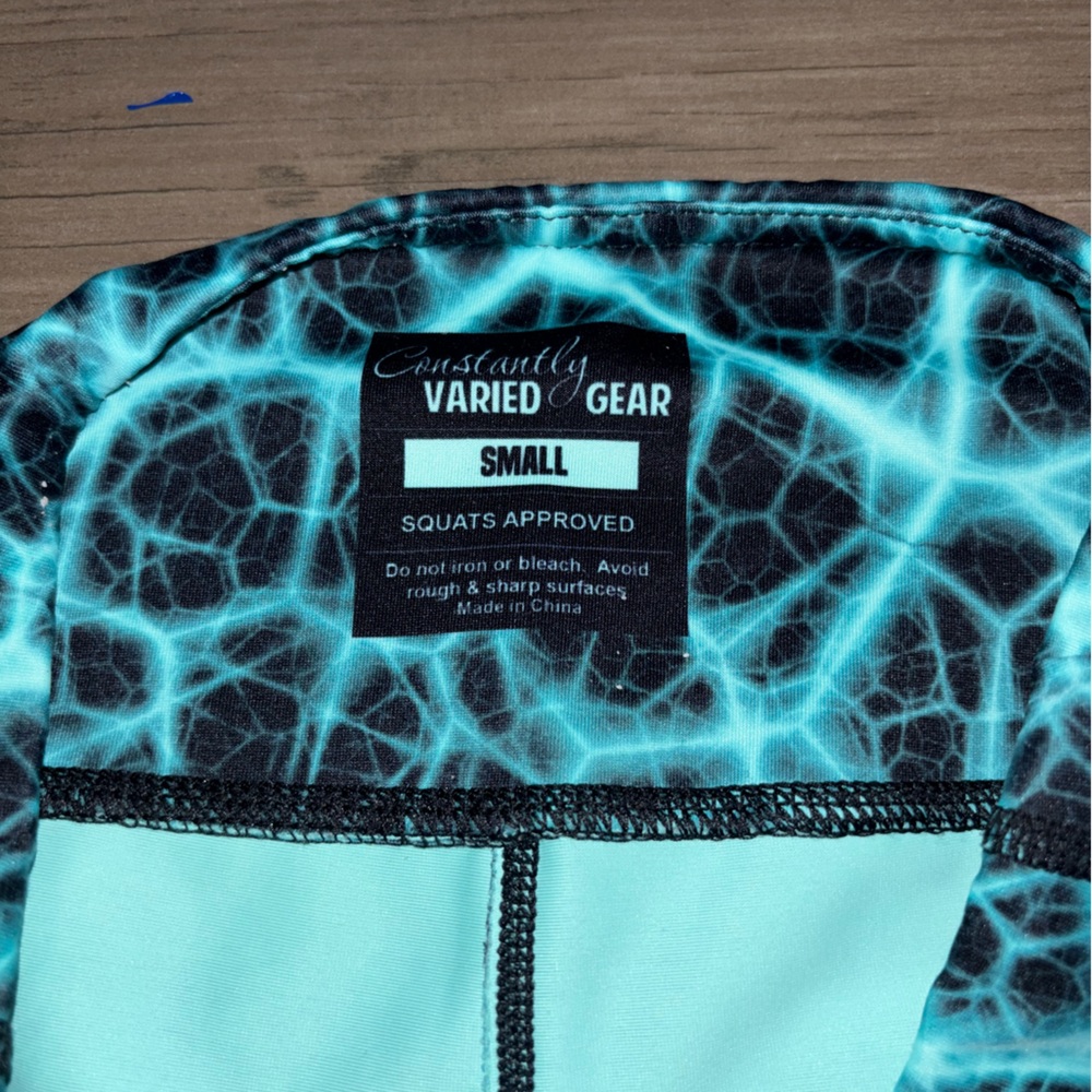 CVG TEAL CAPRI LENGTH LEGGINGS - Picture 6 of 8
